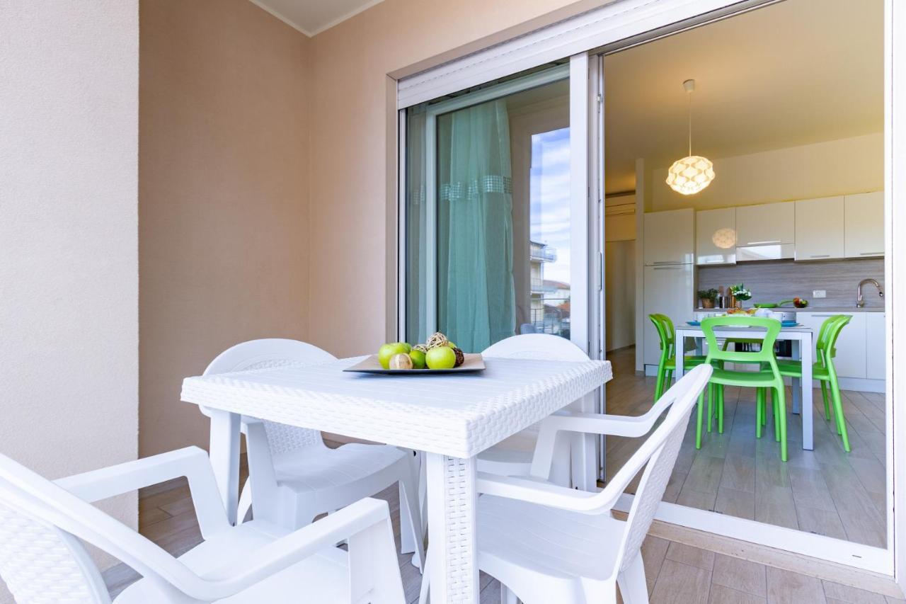 Апартаменти Giada 1P - Palazzina Laura Myho Casa Tortoreto Екстер'єр фото